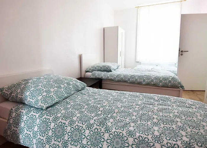 Mit 2 Schlafzimmern *