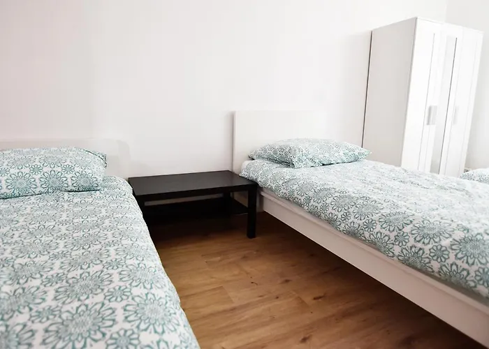 Mit 2 Schlafzimmern * Bergisch Gladbach